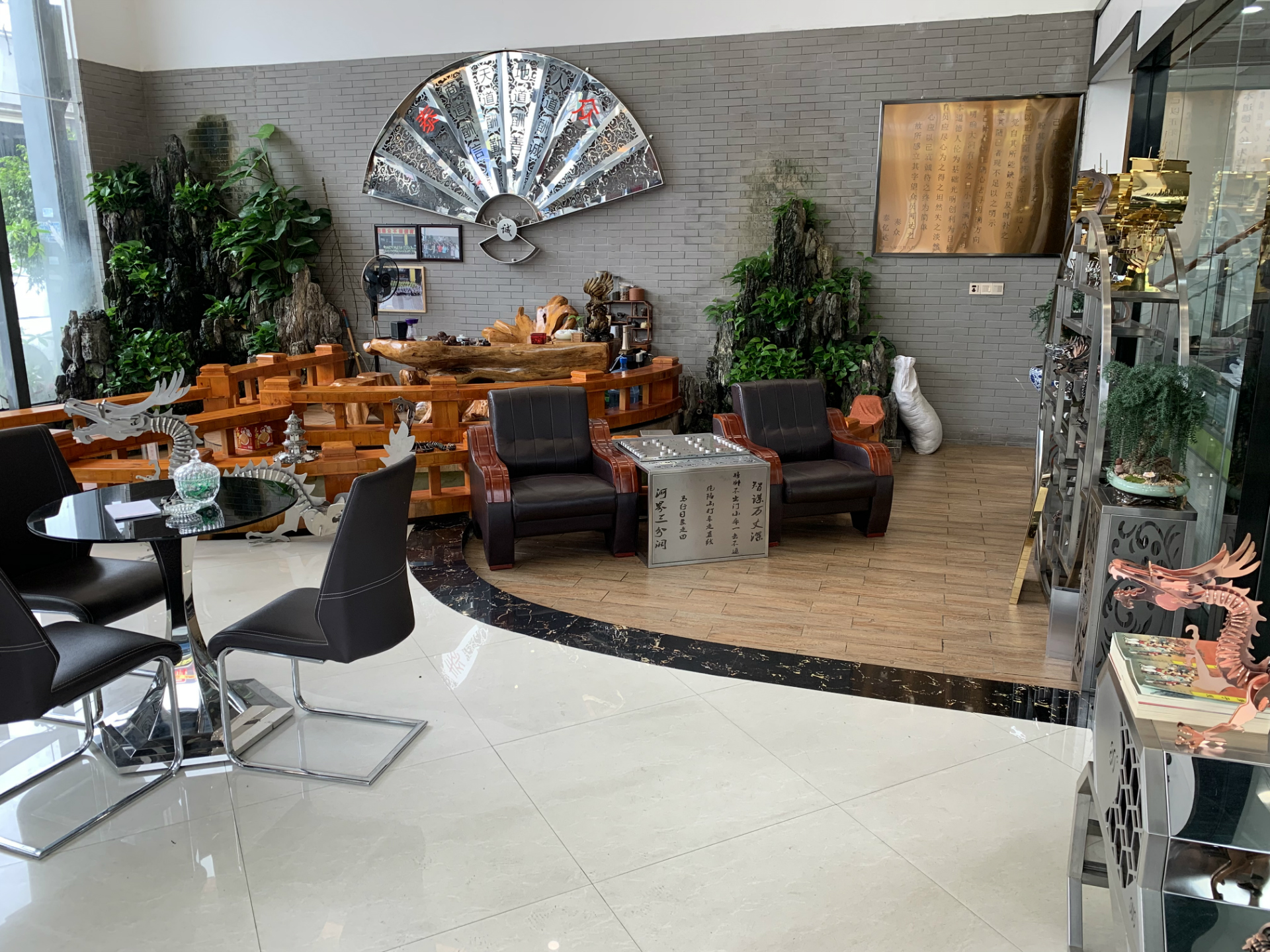 力源A门市展厅实景